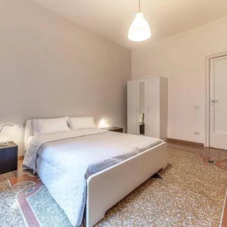 Penzion Azzurra - Metro Lodi Řím